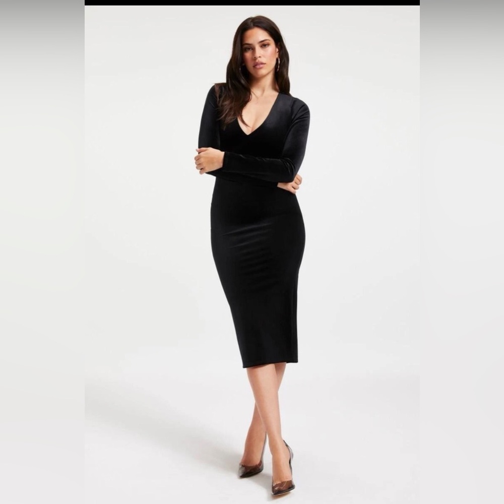 Good American Black Long-Sleeve V-Neck Midi Dress